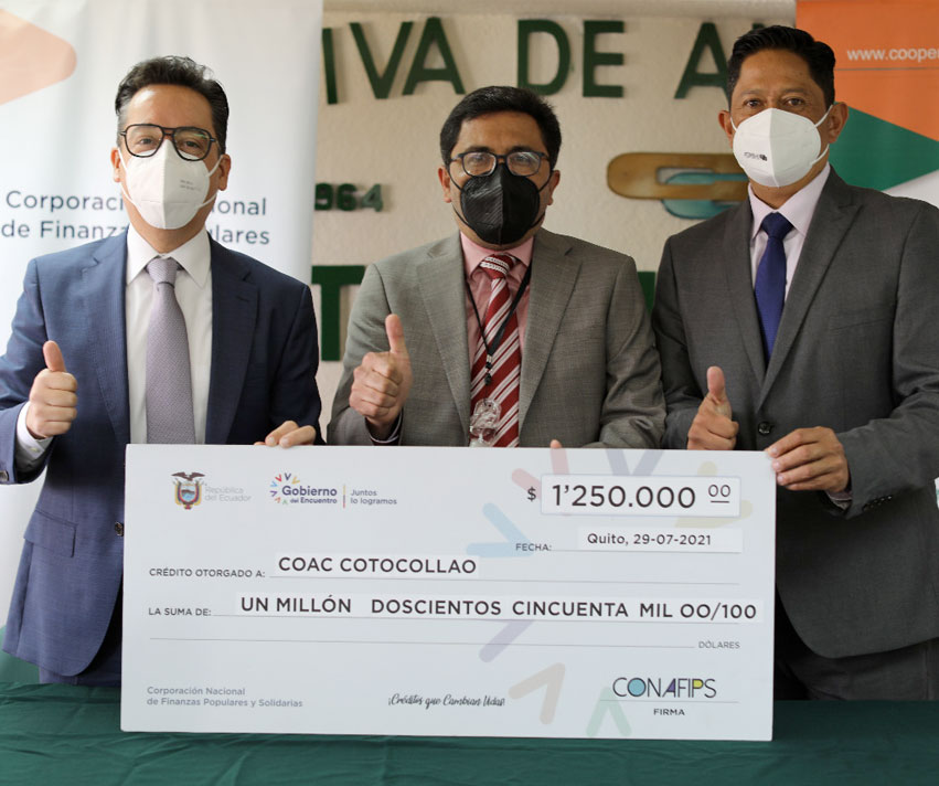 conafips_entrega_credito_coac_cotocollao